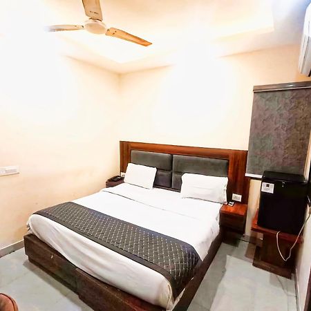 Hotel Shiva International Near By Igi Airport Nueva Delhi Exterior foto