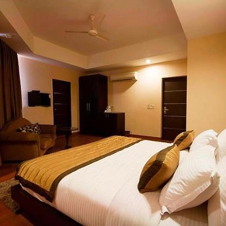 Hotel Shiva International Near By Igi Airport Nueva Delhi Exterior foto